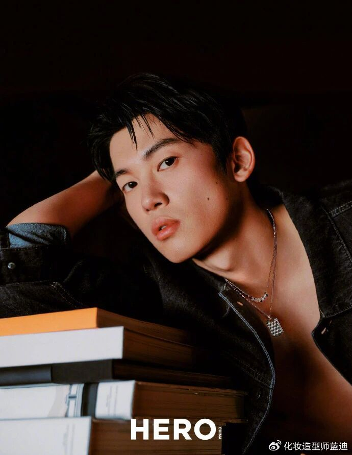 世界杯高清赛事直播入口-汪顺 HERO 创刊号封面：真正的英雄，从来都有双面人生|人物|泳池|锋芒|大片|时尚_新浪新闻