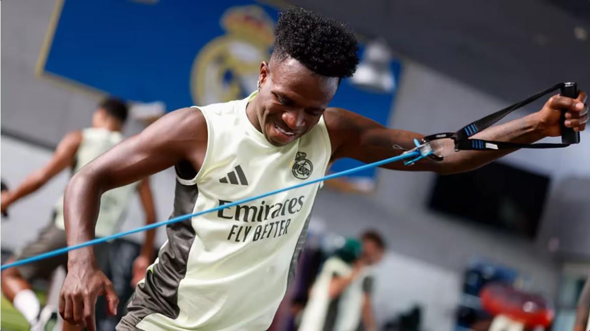 世界杯高清赛事直播入口-阿斯：维尼修斯国际比赛日留在队里训练，俱乐部对他充满期待