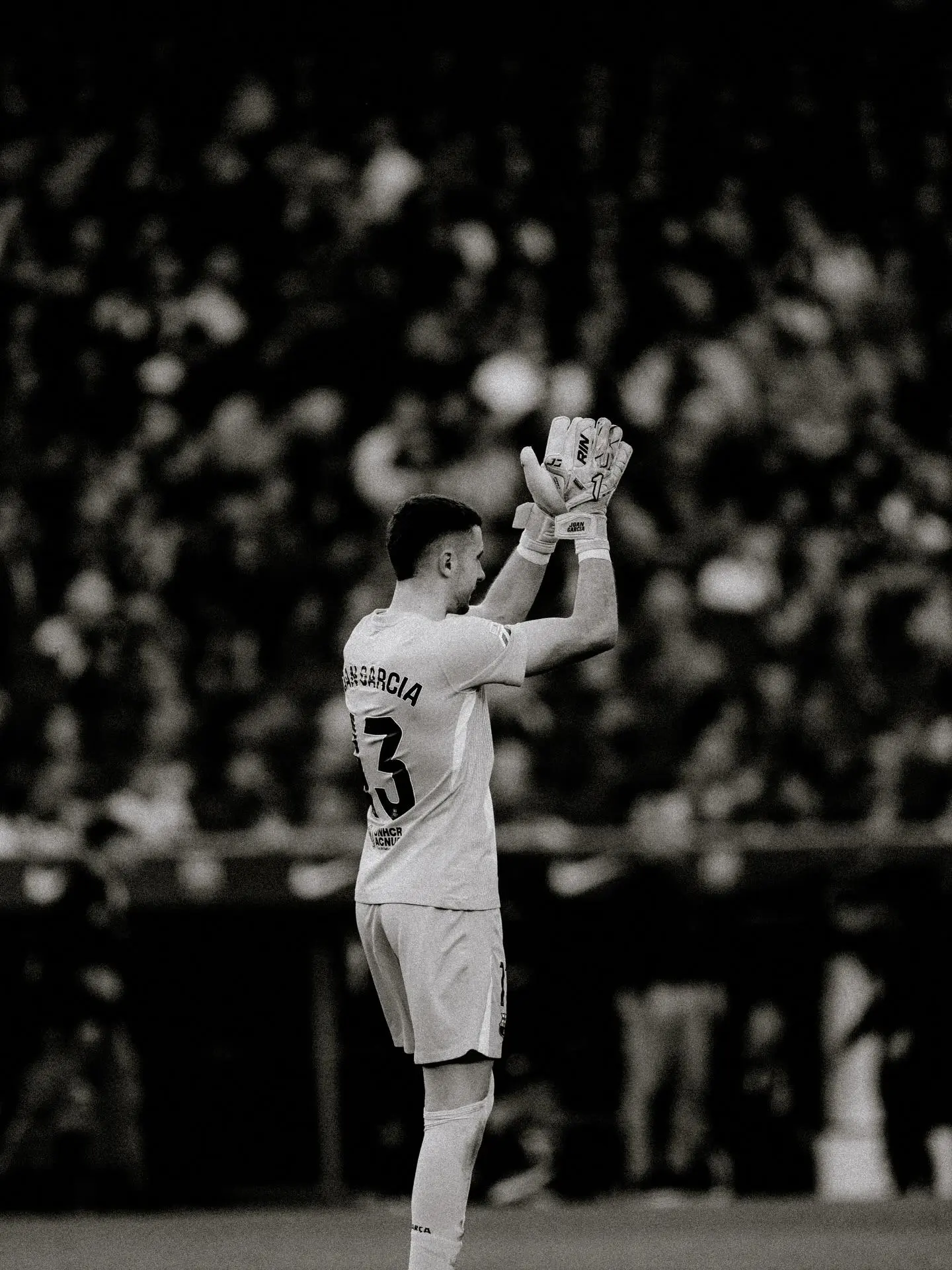 世界杯比赛在线观看地址-乔安-加西亚社媒与球迷互动：周中我们需要所有人的支持