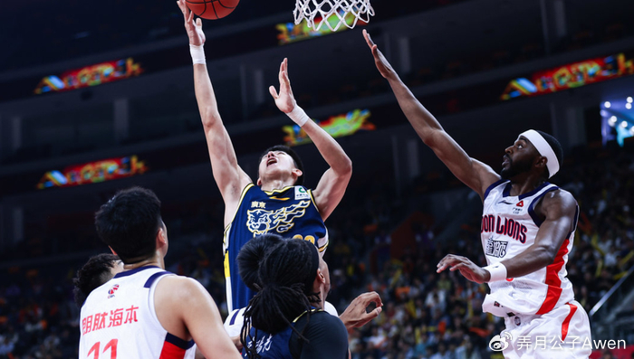 世界杯官方直播app官网下载最新版-0分0板3犯规！不止徐昕焦泊乔，CBA状元郎也被杜锋用废了|广东|王少杰|易建联|周琦|篮板_新浪新闻