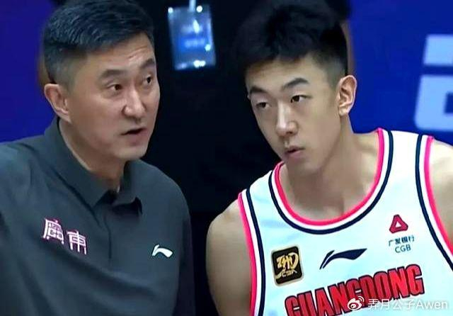 世界杯官方直播app官网下载最新版-0分0板3犯规！不止徐昕焦泊乔，CBA状元郎也被杜锋用废了|广东|王少杰|易建联|周琦|篮板_新浪新闻